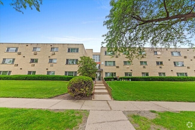 Building Photo - 700 McKinley Ave Unit 109 Rental