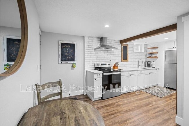 Photo - 3870 N Honeysuckle Dr Unit B