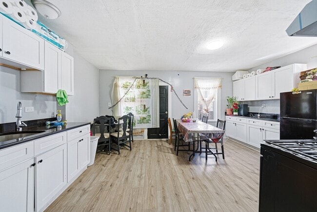 Photo - 10-12-12 Michigan Ave Unit 1