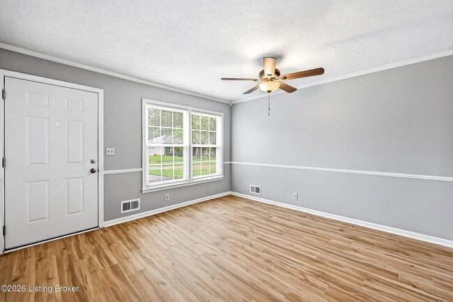 Photo - 6900 Heavrin Ave