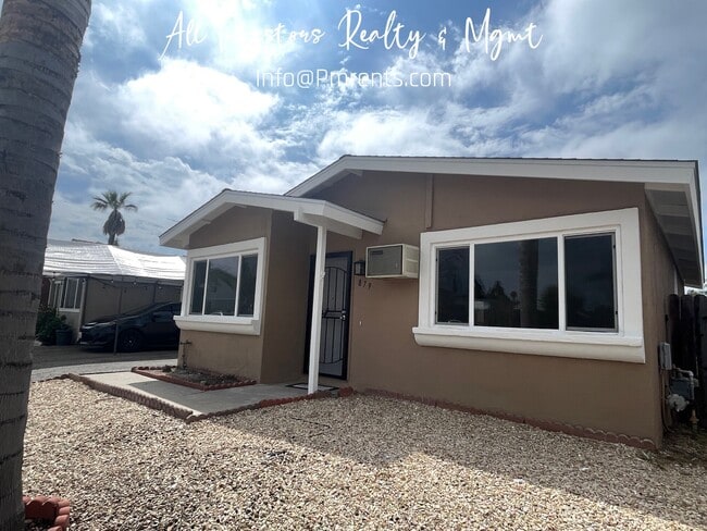879 Arcadia Ave