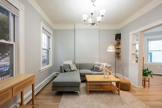 Building Photo - 233 Bidwell Ave