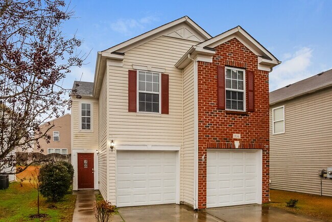 Photo - 834 Littleton Dr