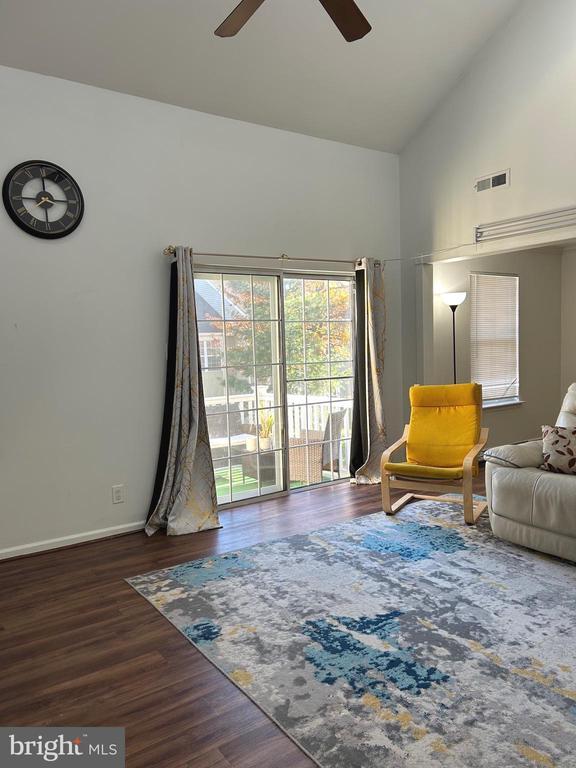 Photo - 704B Trescott Pl