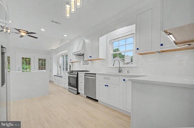 Photo - 2501 Eastern Point Ct
