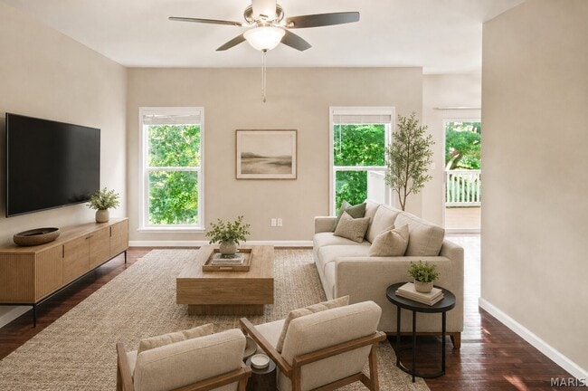 Photo - 404 Willott Square Dr