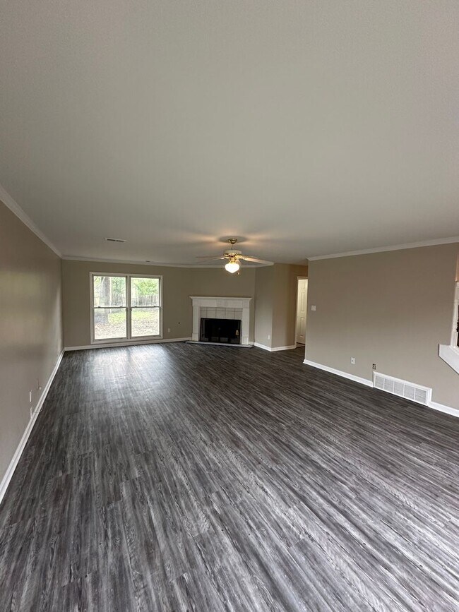 Photo - Huge 3 BD Home On A Corner Lot! Fully Fenc...