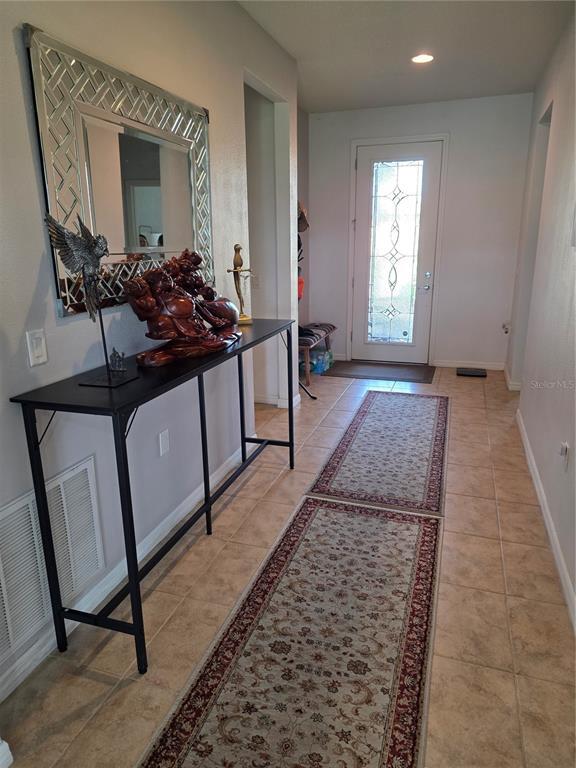 576 Cantabria Dr