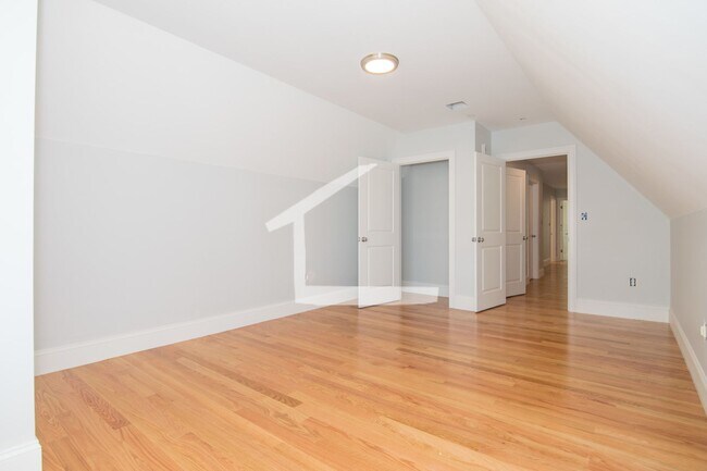 Photo - Fantastic 4-bed/2-bath in Brighton for 9/1