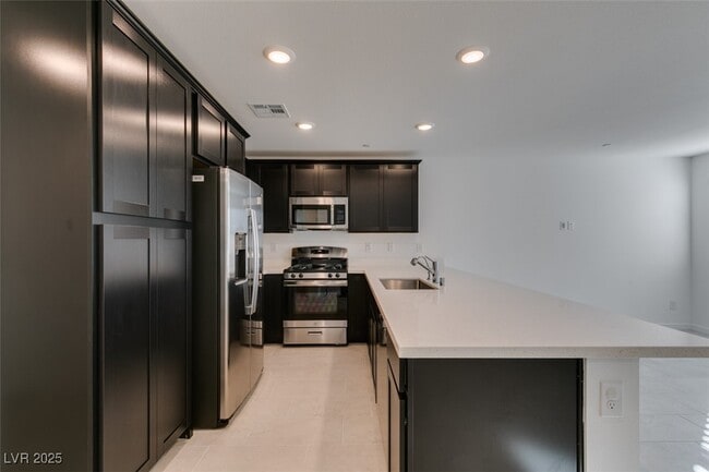 Building Photo - 10777 Paget Ct