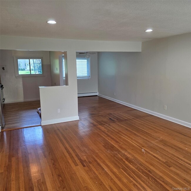 Photo - 3 Fishkill Glen Dr Unit A
