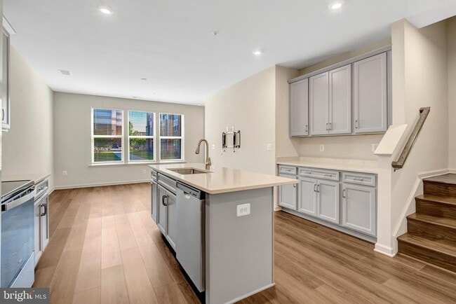 2508 Neabsco Common Pl