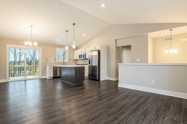 Photo - 705 7 Mile Rd NW