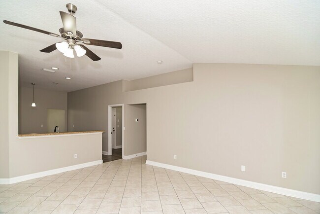 Photo - 87523 Creekside Dr