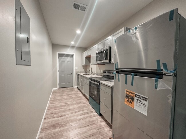 Building Photo - 2165 M.L.K. Jr Dr SW Unit 1 Rental