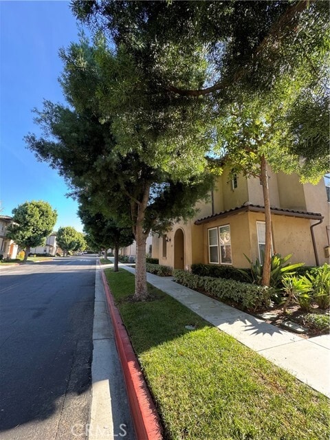 Photo - 211 Tall Oak