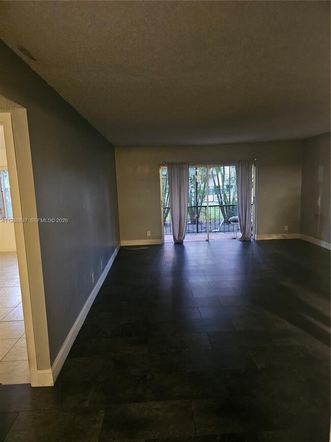 Photo - 5961 N Falls Cir Dr Unit 109