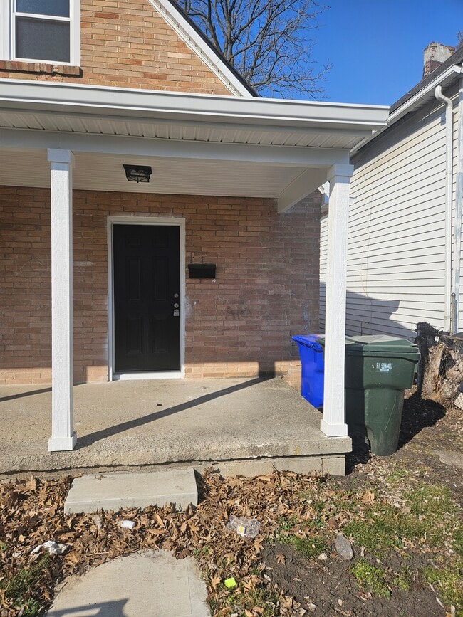Building Photo - 197 S Yale Ave