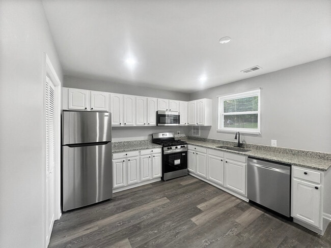 Building Photo - 4344 Roberton Ave Rental