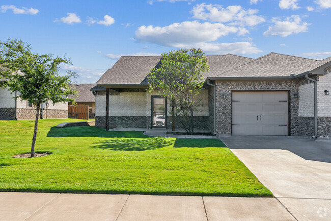 Building Photo - The Residence at Legacy Park Rental