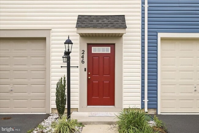 Building Photo - 246 Norland Knoll Dr