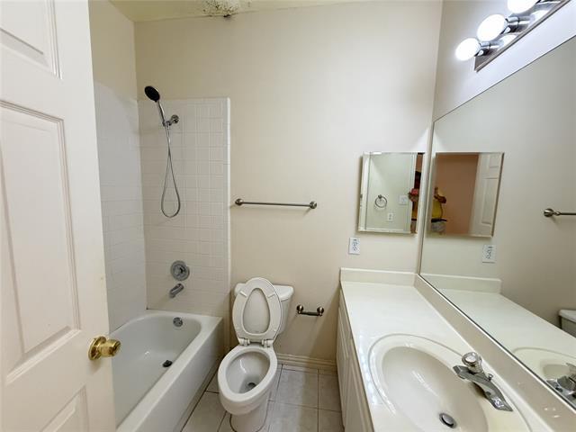 Photo - 312 Calstone Dr