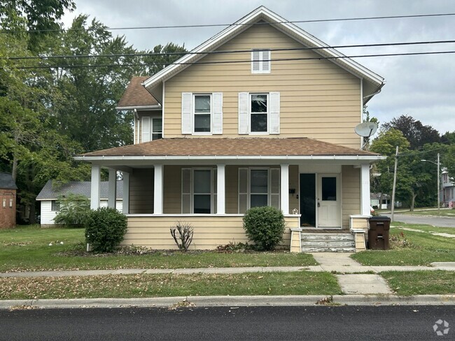 Building Photo - 225 1/2 Toledo ST Rental