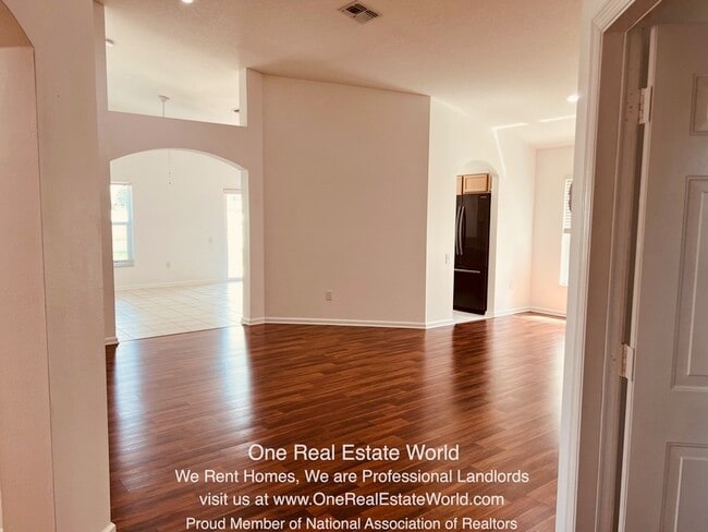 Photo - 3223 Whooping Crane Run