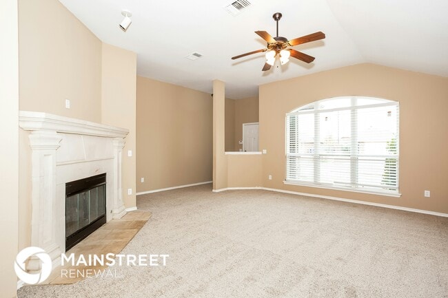 Photo - 305 Tecumseh Meadows Dr