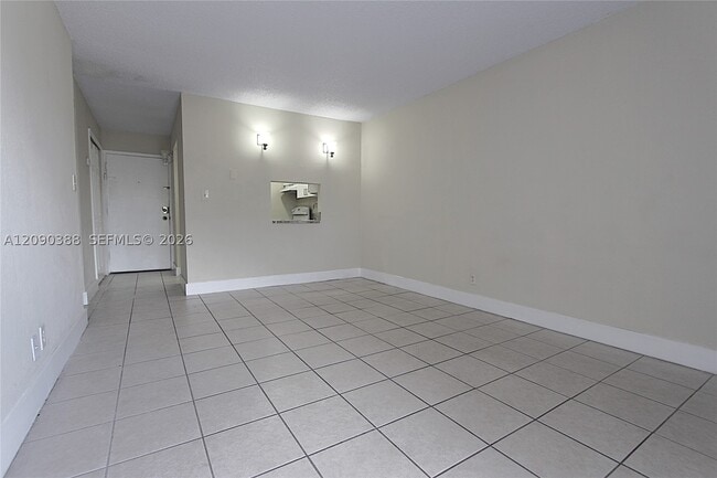 4550 NW 9th St Unit 406E