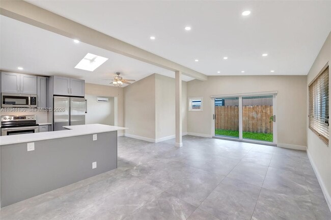 Photo - 3480 SW 20th St