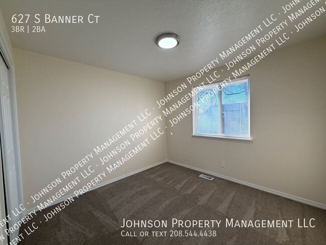 Photo - 627 S Banner Ct