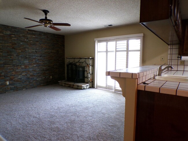 Photo - 3 bedroom 2 Barh Home Close to Vintage Faire Mall