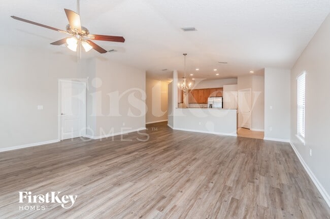 Photo - 6869 Southern Oaks Dr W