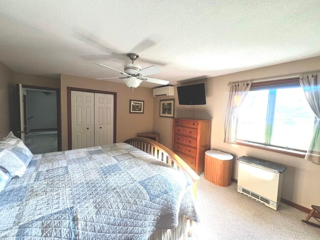 Photo - 155 Dorr Dr