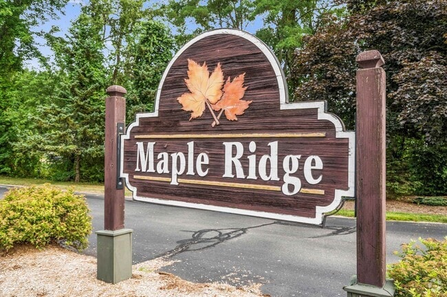 Building Photo - 1 Maple Ridge Dr Unit 212 Rental