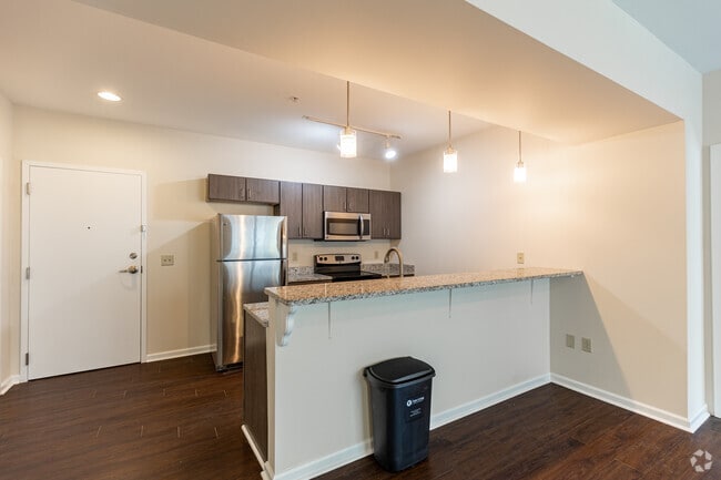 2BR, 2BA