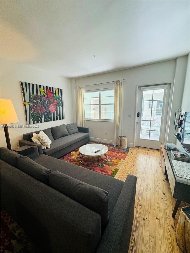 Photo - 1755 Washington Ave Unit 3C