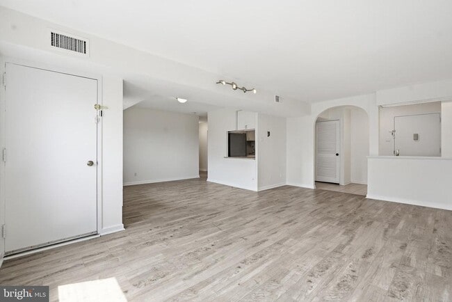 5340 Holmes Run Pkwy Unit 704