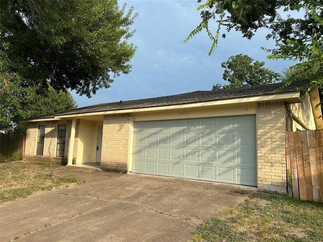 Building Photo - 15407 La Loma Dr Rental