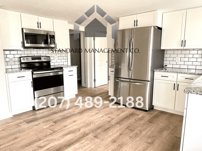 Building Photo - 65 Summer St Unit 1