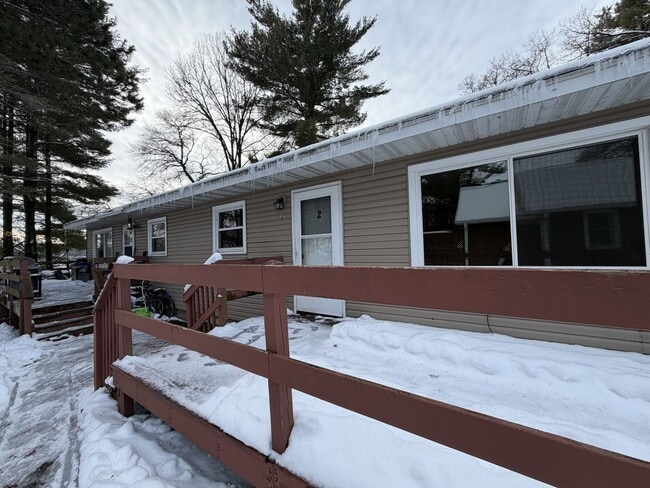 Building Photo - 17947 57th Ave Unit 2