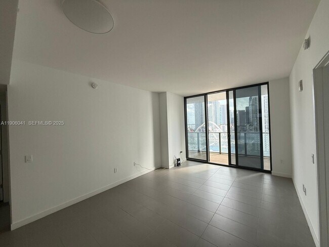 Photo - 1600 NE 1st Ave Unidad 1909