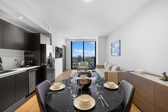 Photo - 398 NE 5th St Unidad 4418