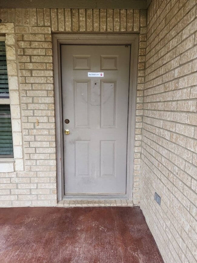 Photo - 1606 Libby Ln Unit A