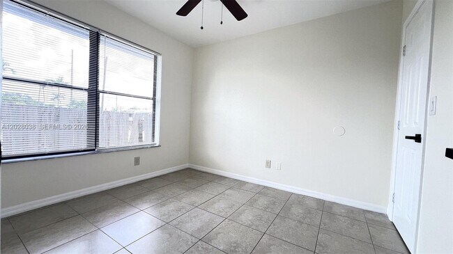 Photo - 5914 Taylor St Unit 1-2