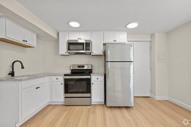 Building Photo - 106 River Rd Unit 1 Rental