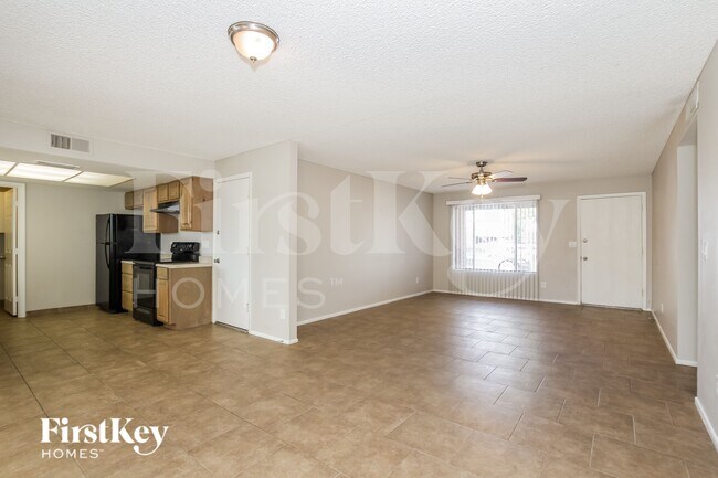 Photo - 5031 W Windrose Dr