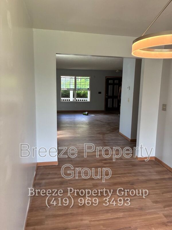Photo - 731 Parmalee Ave