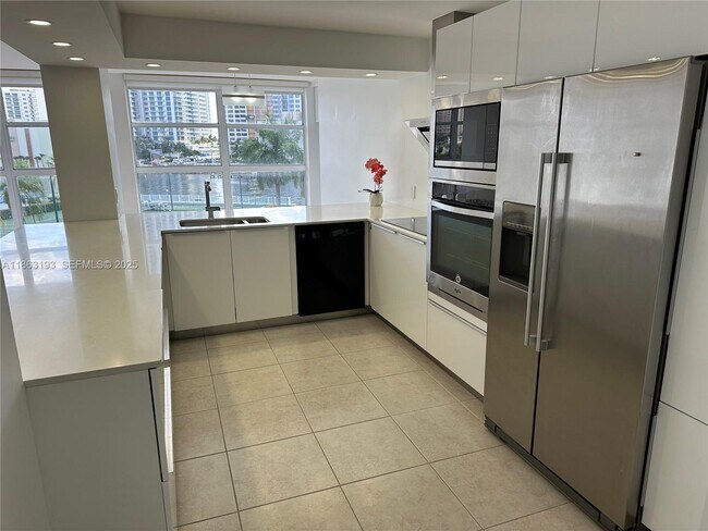 Photo - 400 Leslie Dr Unit 402